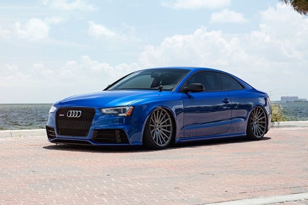 Vossen VFS2 9.0x21 5x112 ET32 Gloss Graphite Flat Face