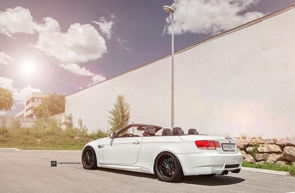 Z-Performance Two Matte Black - Red Stripe 9x18 5x120 ET38 Velge