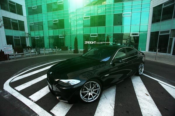 Z-Performance Eight Hyper Silver 9x18 5x120 ET38 Velgen