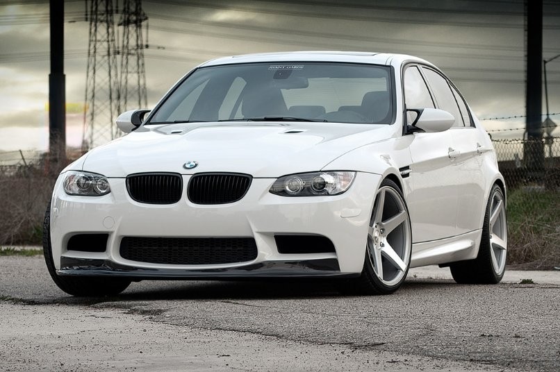 AVANT-GARDE M550 SATIN SILVER 11x19 5x130 ET 52