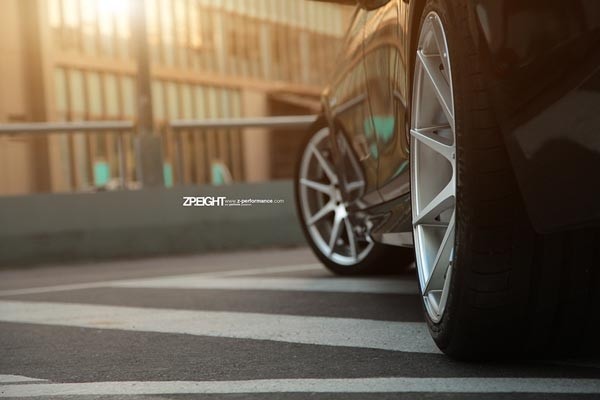 Z-Performance Eight Hyper Silver 8,5x19 5x120 ET35 Velgen