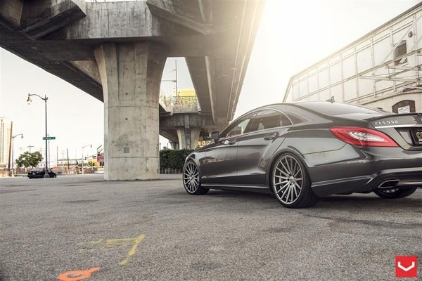 Vossen VFS2 9.0x20 5x114 ET38 Gloss Graphite Flat Face
