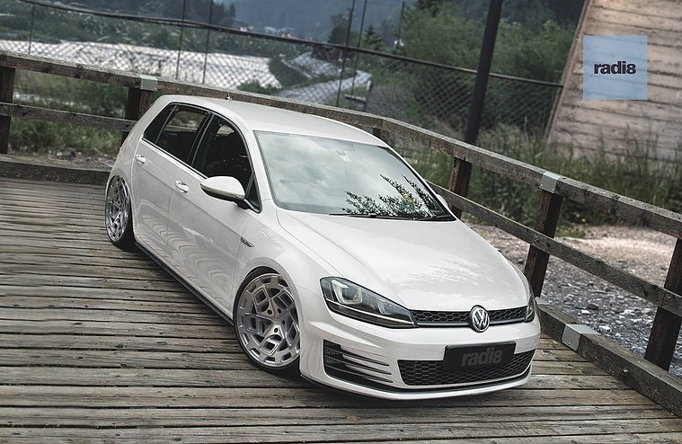 RADI8 CM9 8.5/10.0x19 5x120 35 Matte Silver / Machine Face 72,56